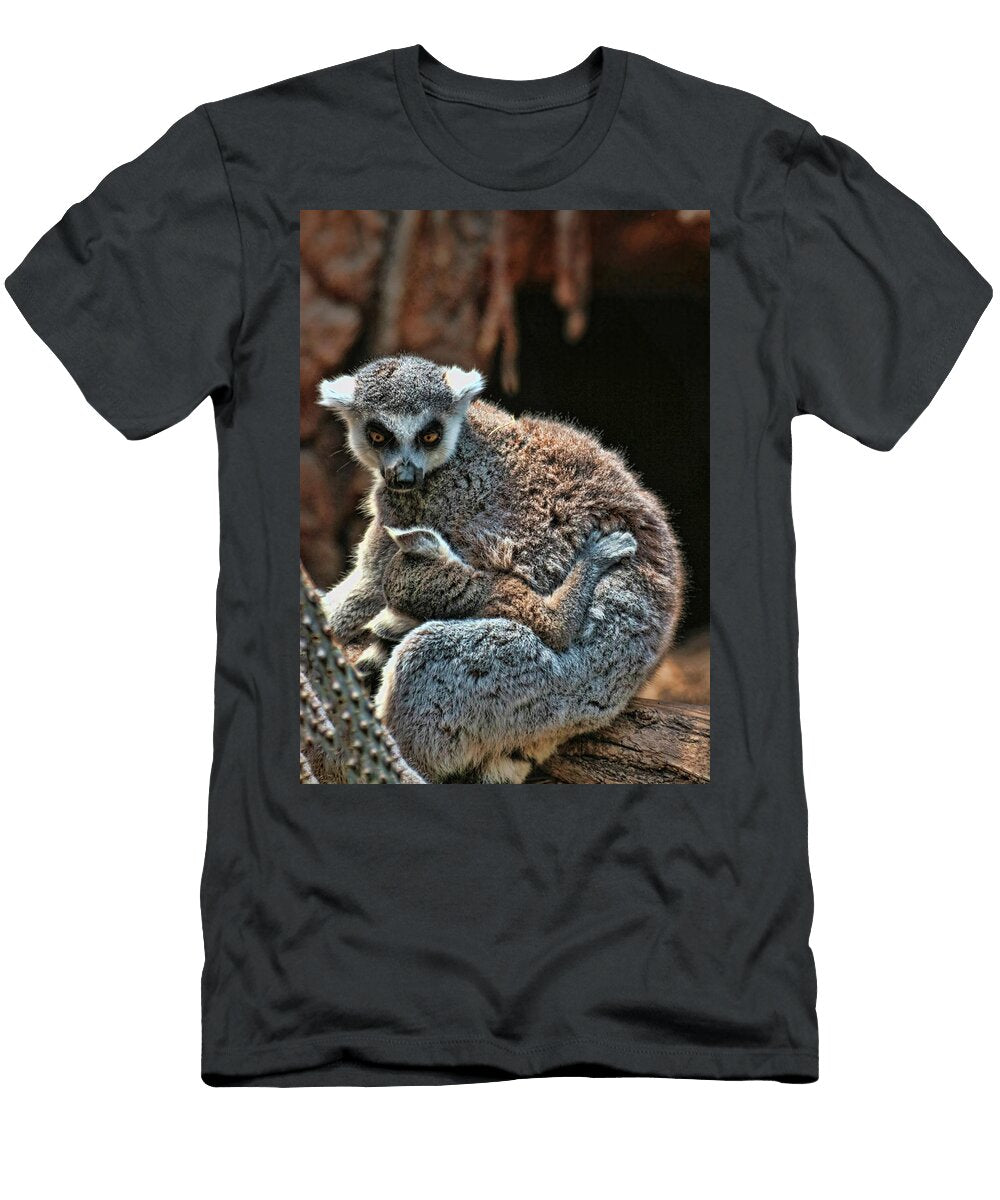 Mother Lemur and Child Allen Beatty T-Shirt